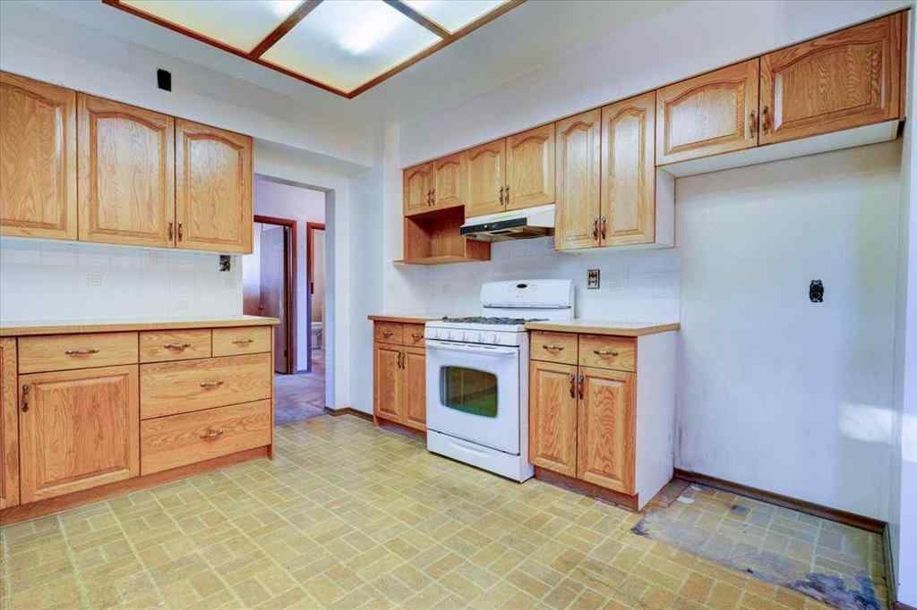 MLS&reg; # A2271603 - 10121 91 Avenue  in Swanavon Grande Prairie, Residential Open Houses