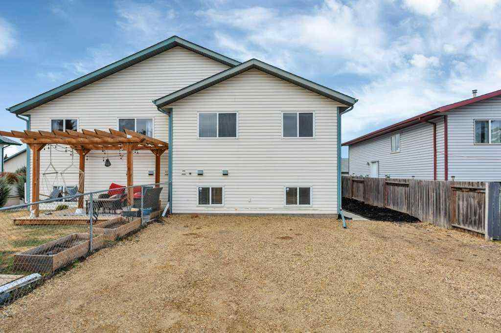 MLS&reg; # A2271606 - 89 Silver Drive  in Harvest Meadows Blackfalds, Residential Open Houses