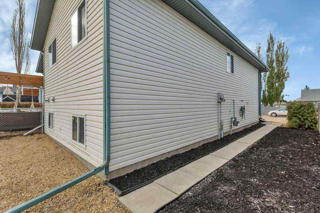 MLS&reg; # A2271606 - 89 Silver Drive  in Harvest Meadows Blackfalds, Residential Open Houses