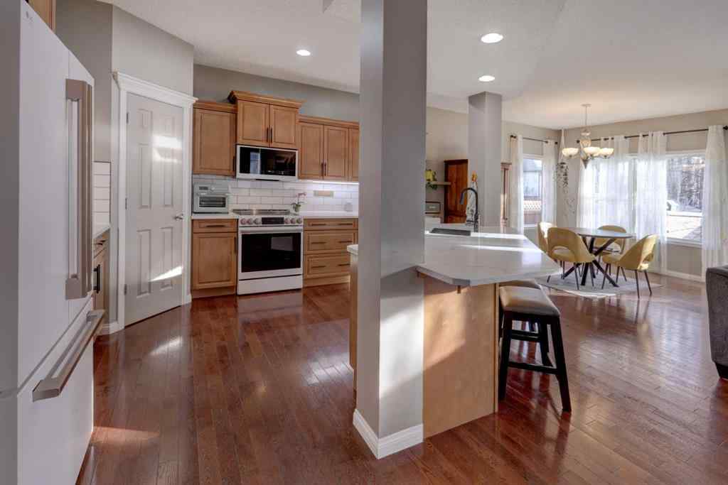 MLS&reg; # A2271614 - 113 Thornleigh Close SE in Thorburn Airdrie, Residential Open Houses