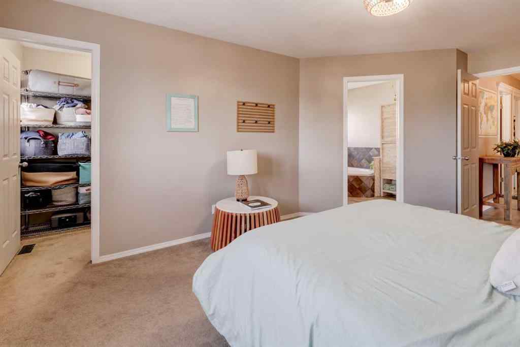 MLS&reg; # A2271614 - 113 Thornleigh Close SE in Thorburn Airdrie, Residential Open Houses