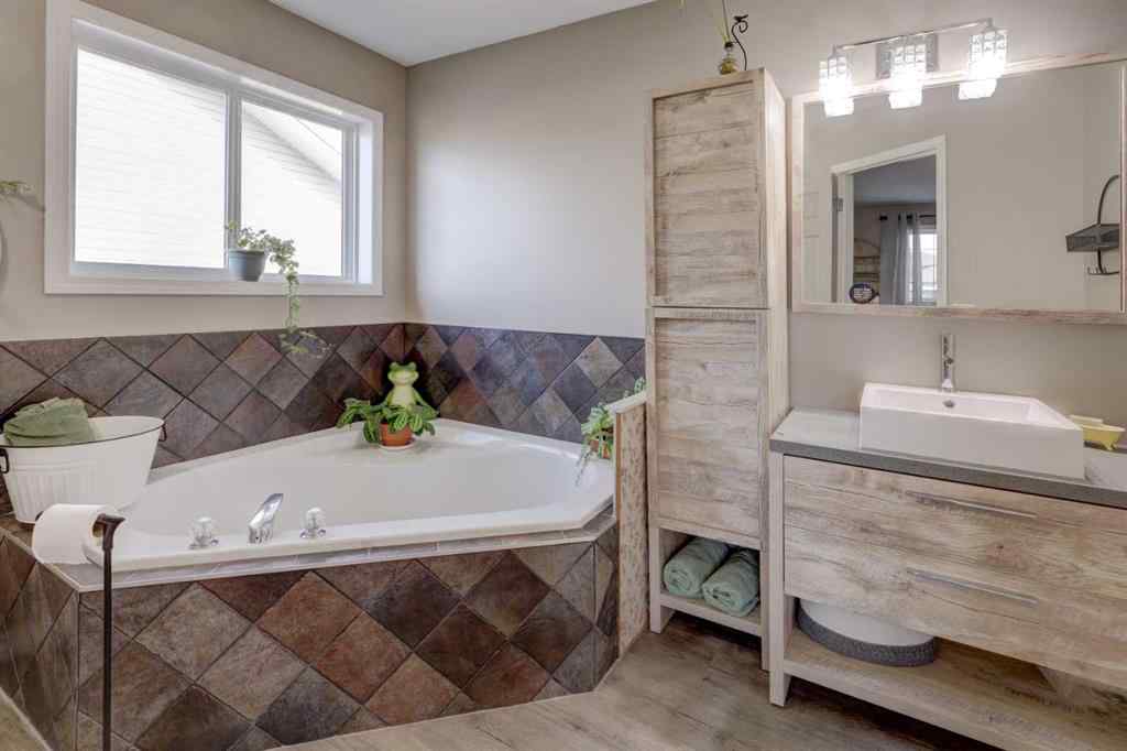 MLS&reg; # A2271614 - 113 Thornleigh Close SE in Thorburn Airdrie, Residential Open Houses