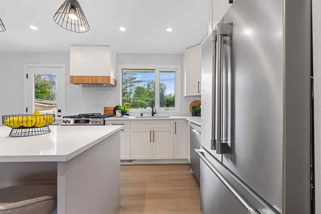 MLS&reg; # A2271615 - 9519 2 Street SE in Acadia Calgary, Residential Open Houses