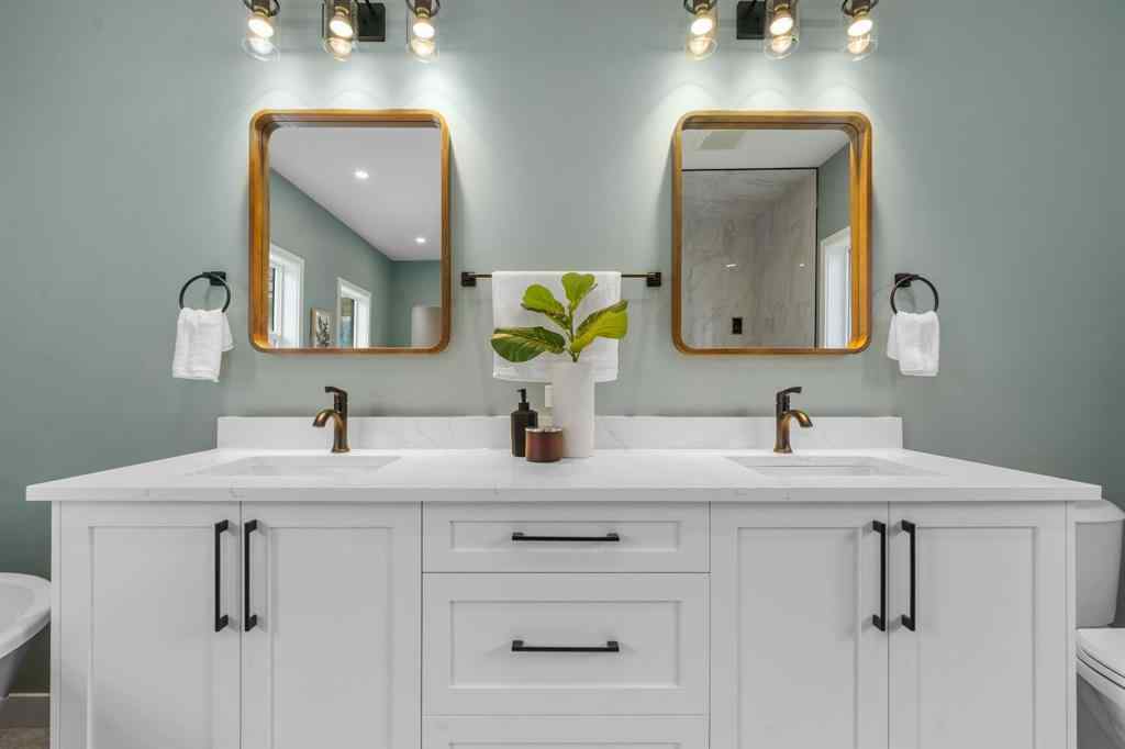 MLS&reg; # A2271615 - 9519 2 Street SE in Acadia Calgary, Residential Open Houses