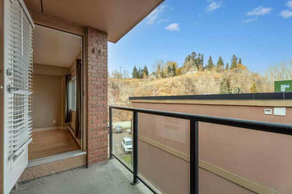 MLS&reg; # A2271617 - Unit #404 728 3 Avenue NW in Sunnyside Calgary, Residential Open Houses