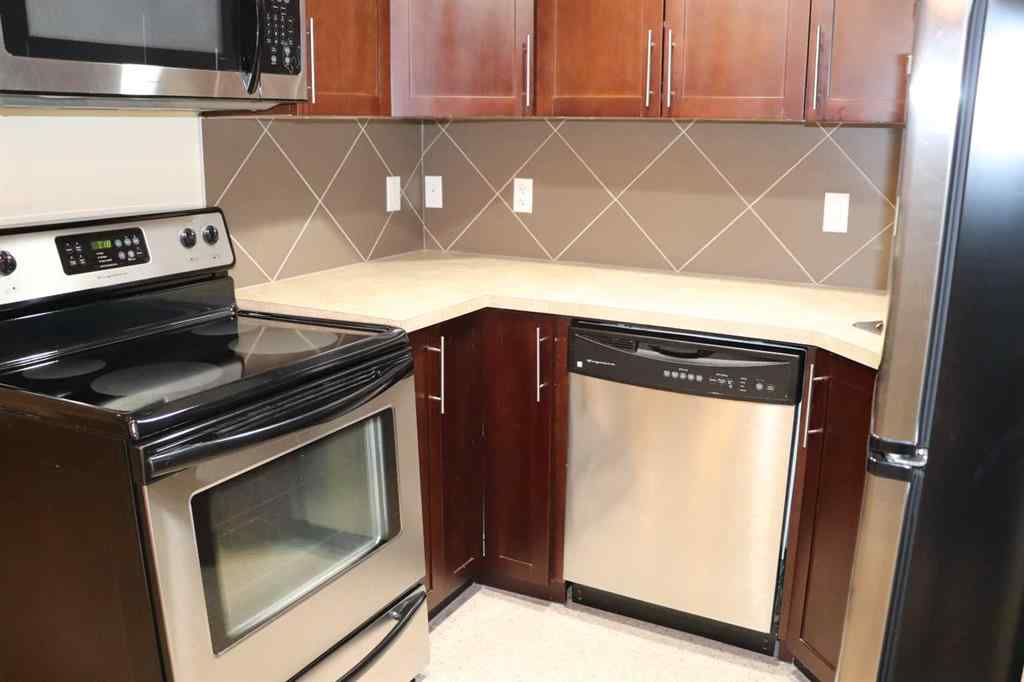 MLS&reg; # A2271620 - Unit #301 500 Rocky Vista Gardens NW in Rocky Ridge Calgary, Residential Open Houses