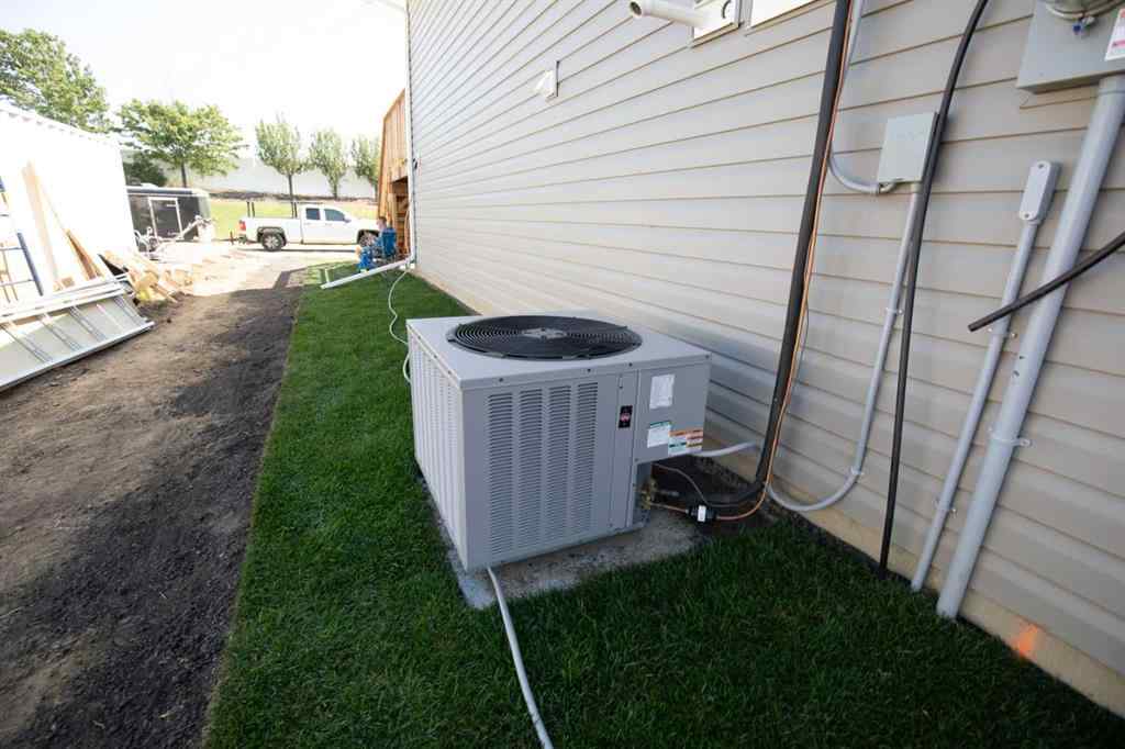 MLS&reg; # A2271637 - 109 Aztec Crescent  in Aurora Blackfalds, Residential Open Houses