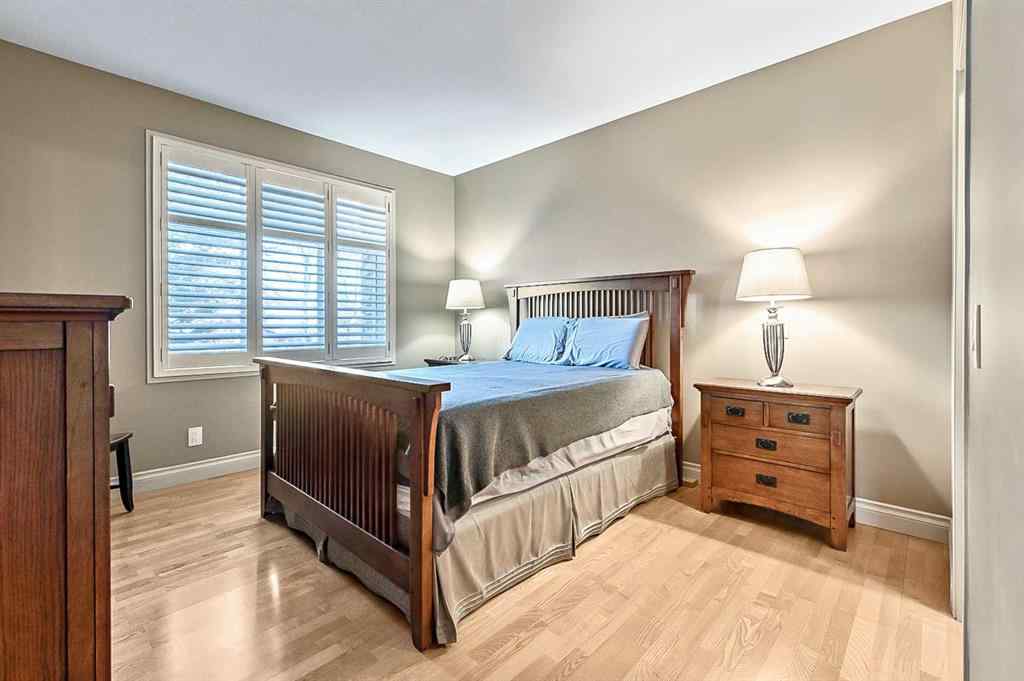 MLS&reg; # A2271638 - Unit #1204 1204 Lake Fraser Court SE in Lake Bonavista Calgary, Residential Open Houses