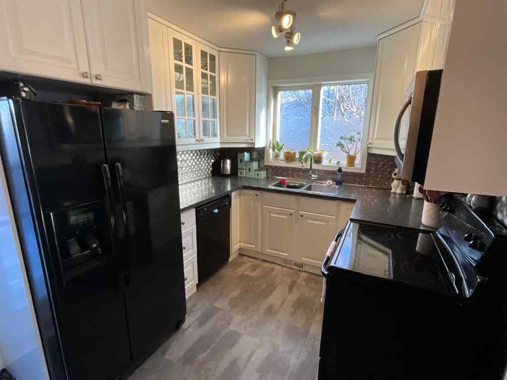 MLS&reg; # A2271648 - 34 Roland Street  in Rosedale Estates Red Deer, Residential Open Houses
