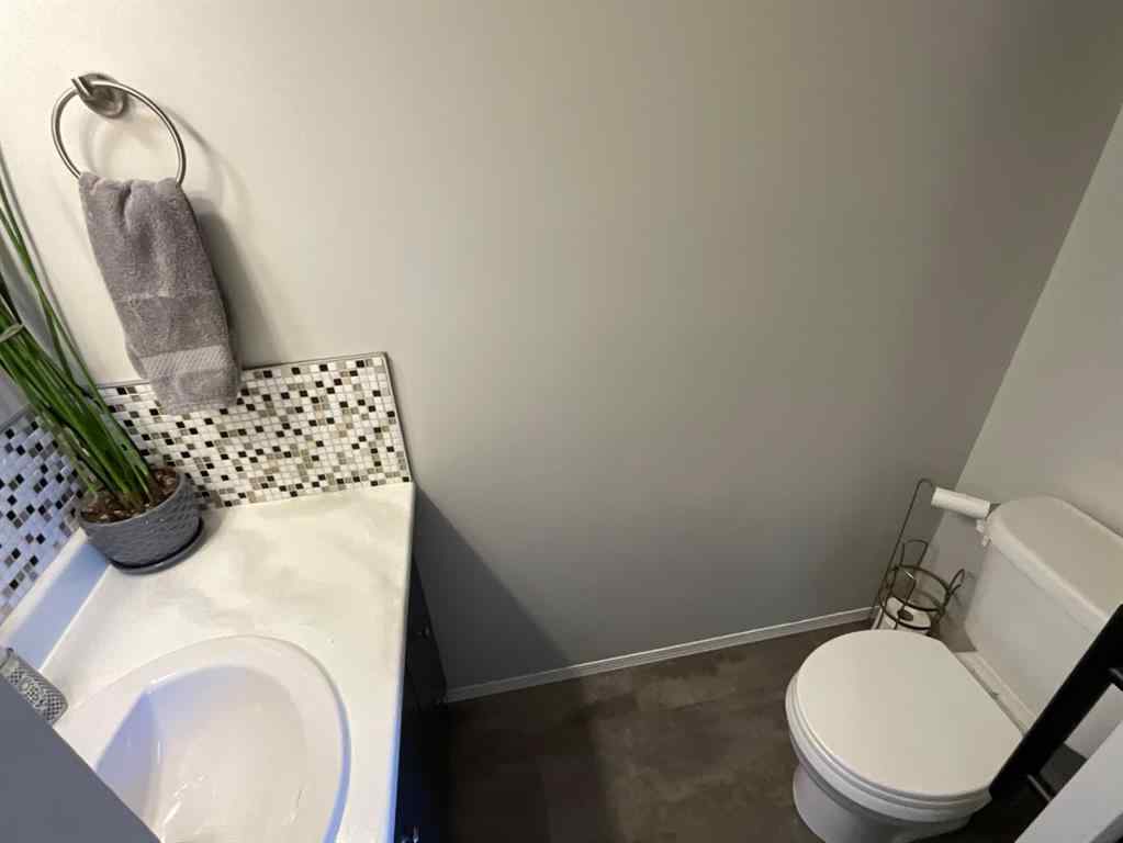 MLS&reg; # A2271648 - 34 Roland Street  in Rosedale Estates Red Deer, Residential Open Houses