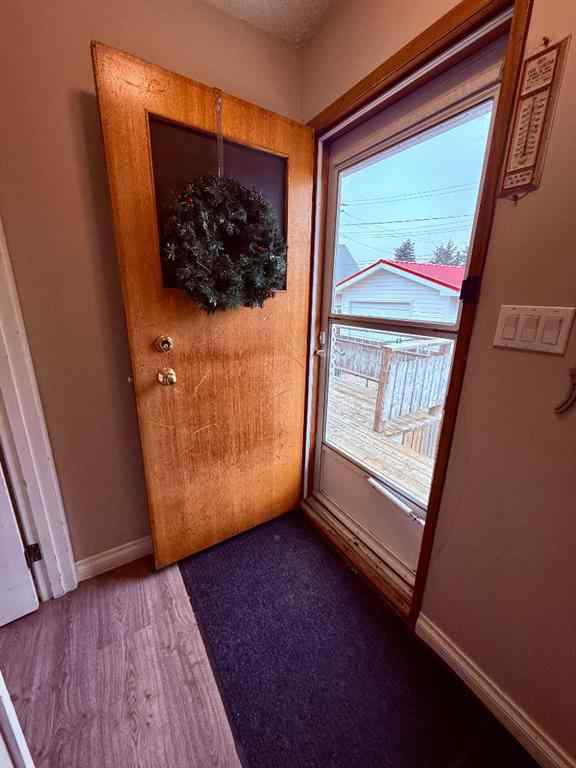 MLS&reg; # A2271656 - 614 5 Avenue W in Hanna Hanna, Residential Open Houses