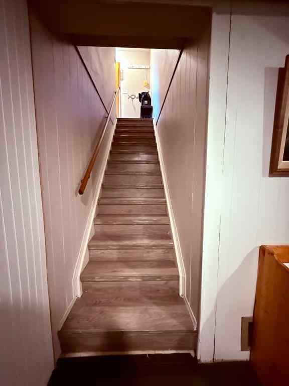 MLS&reg; # A2271656 - 614 5 Avenue W in Hanna Hanna, Residential Open Houses