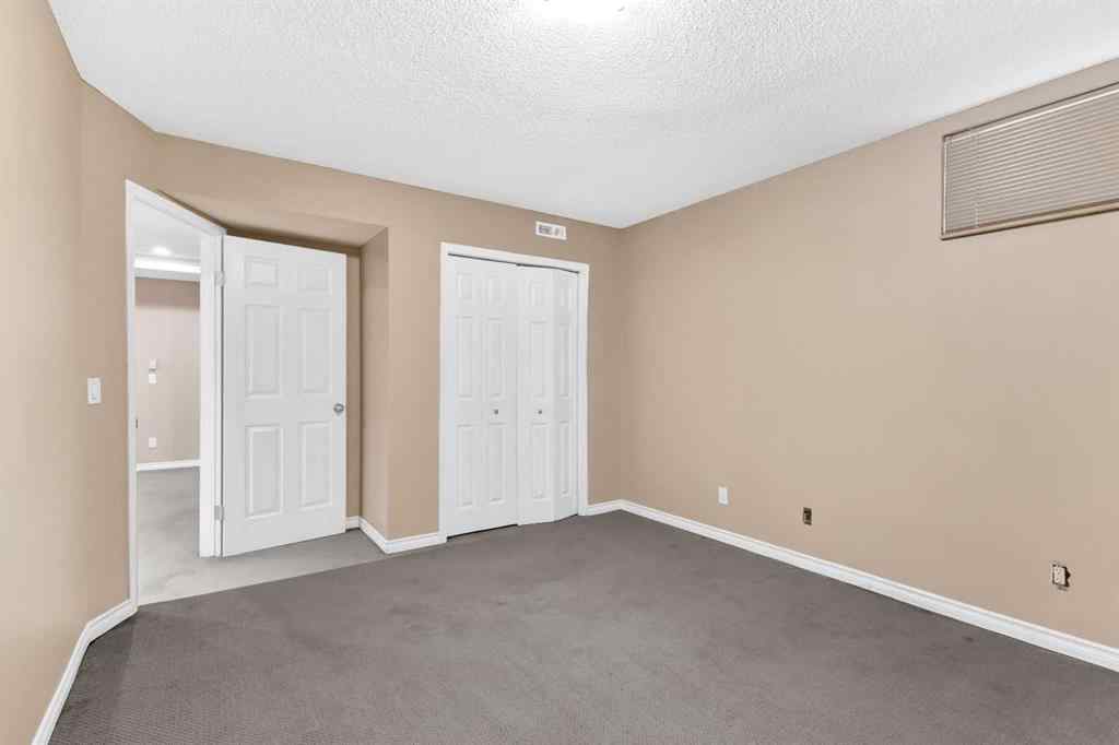 MLS&reg; # A2271661 - 18 Shannon Square SW in Shawnessy Calgary, Residential Open Houses