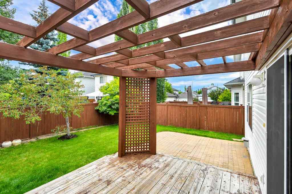 MLS&reg; # A2271661 - 18 Shannon Square SW in Shawnessy Calgary, Residential Open Houses