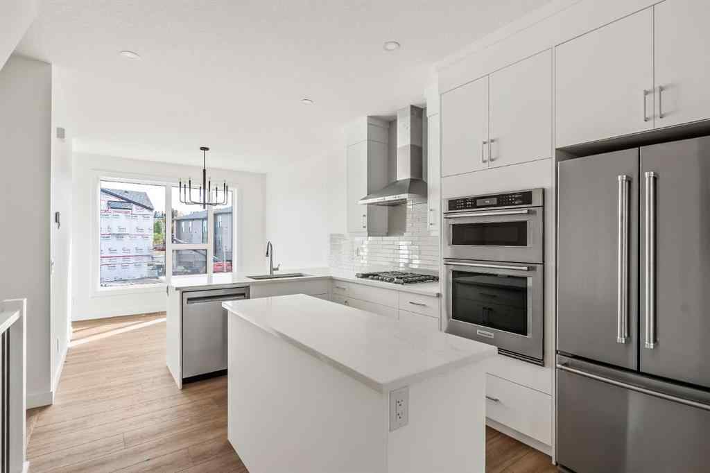 MLS&reg; # A2271680 - 2515 Sovereign Crescent SW in Shaganappi Calgary, Residential Open Houses