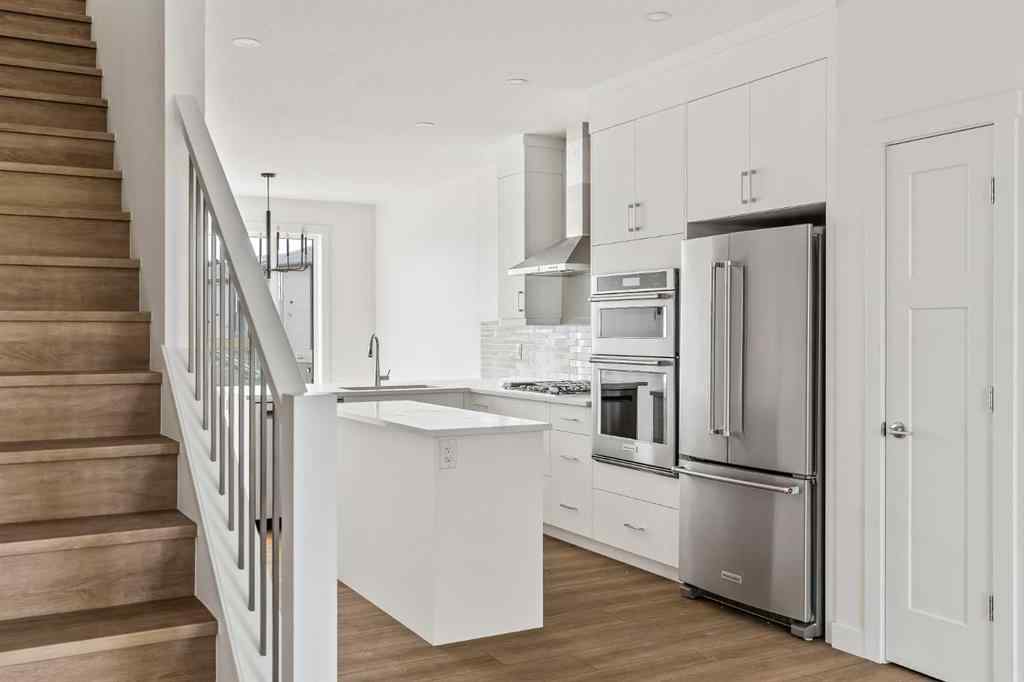 MLS&reg; # A2271680 - 2515 Sovereign Crescent SW in Shaganappi Calgary, Residential Open Houses