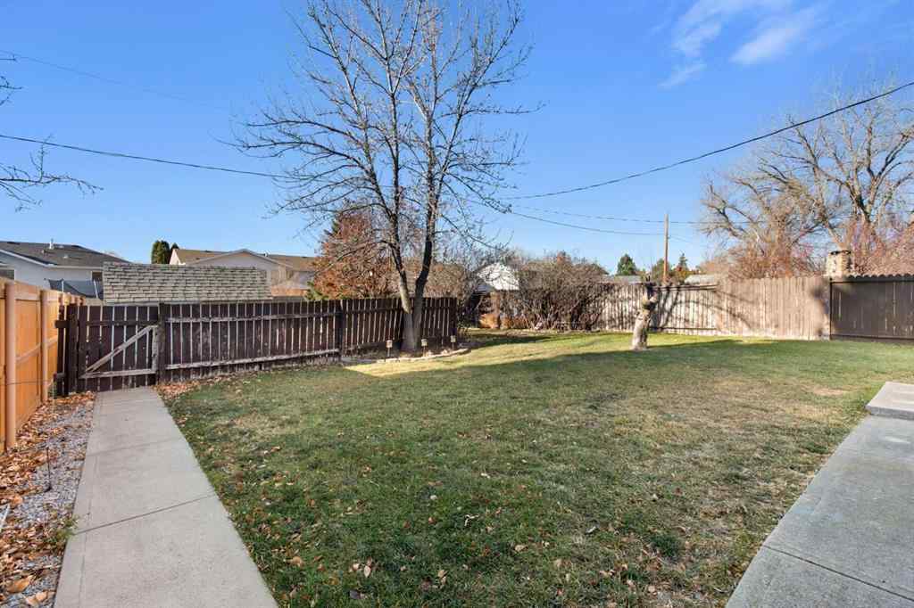 MLS&reg; # A2271681 - 430 Main Street S in NONE Redcliff, Residential Open Houses