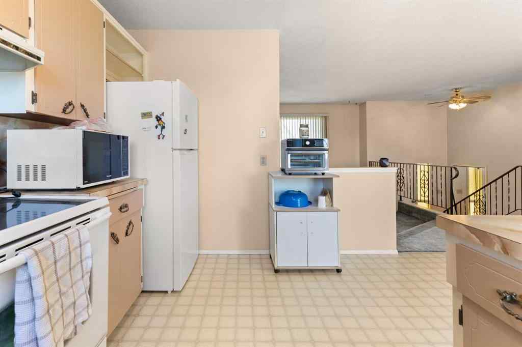 MLS&reg; # A2271681 - 430 Main Street S in NONE Redcliff, Residential Open Houses