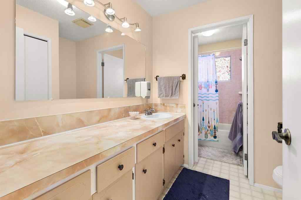 MLS&reg; # A2271681 - 430 Main Street S in NONE Redcliff, Residential Open Houses