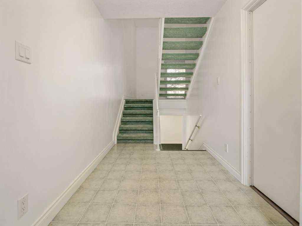 MLS&reg; # A2271686 - Unit #5 1520 23 Avenue N in Winston Churchill Lethbridge, Residential Open Houses