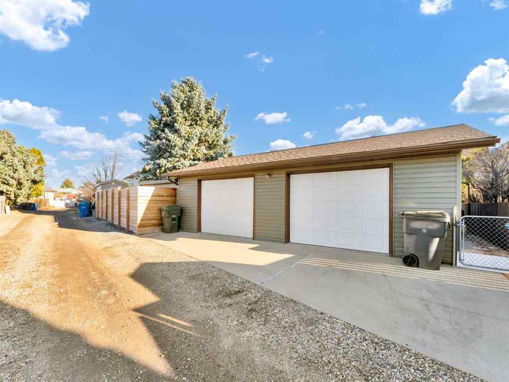 MLS&reg; # A2271688 - 106 Rossland Road SE in Ross Glen Medicine Hat, Residential Open Houses