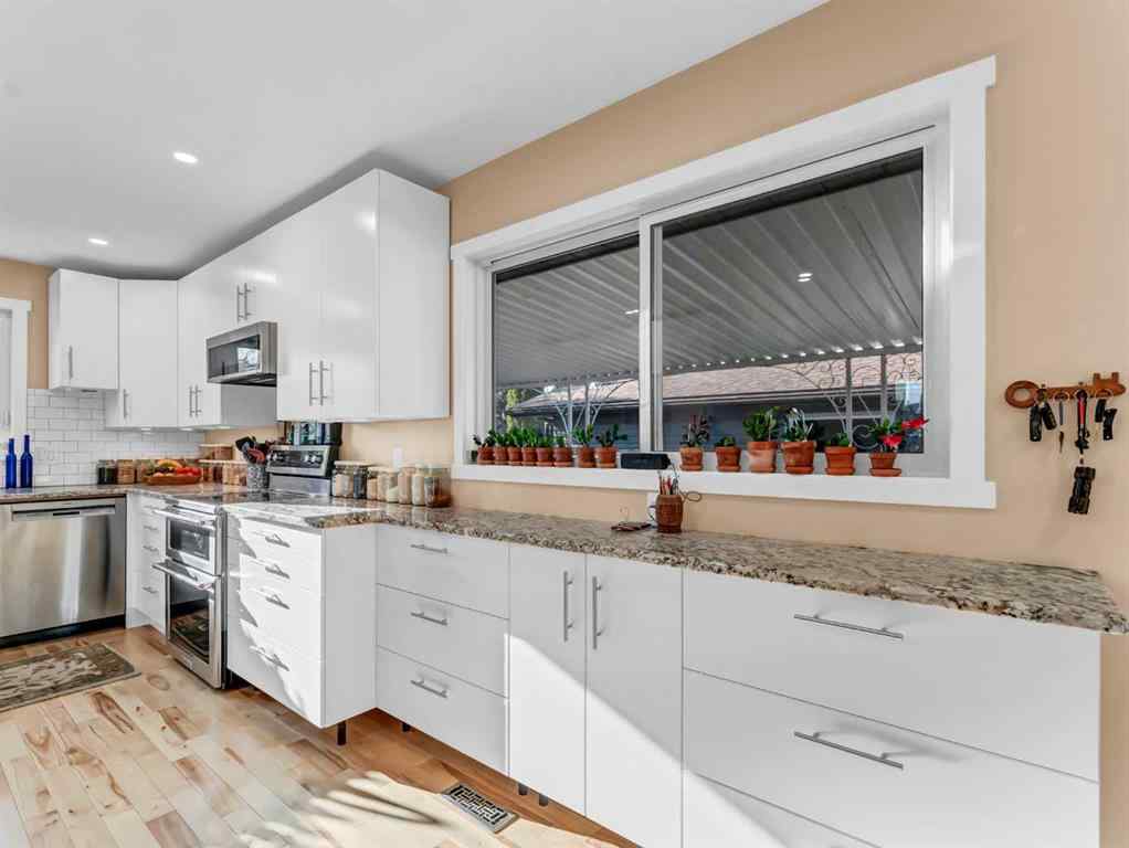 MLS&reg; # A2271688 - 106 Rossland Road SE in Ross Glen Medicine Hat, Residential Open Houses