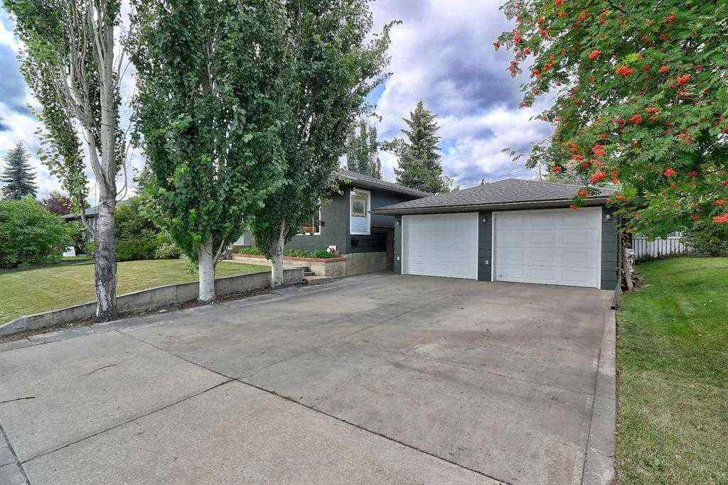 MLS&reg; # A2271707 - 9826 104 Avenue  in VLA Montrose Grande Prairie, Residential Open Houses