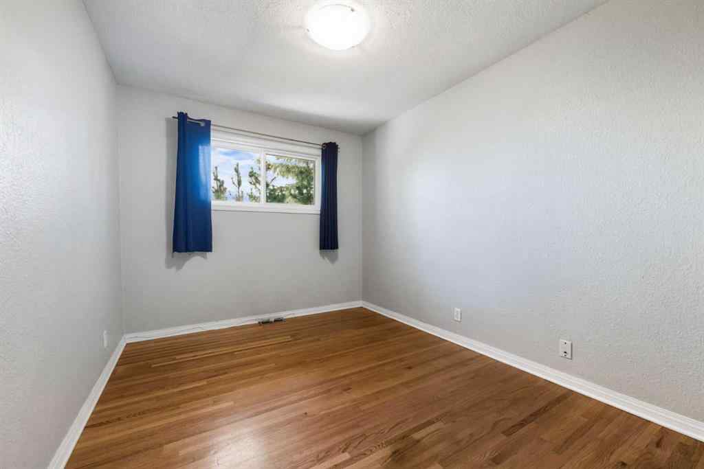 MLS&reg; # A2271712 - 1048 39 Avenue NW in Cambrian Heights Calgary, Residential Open Houses