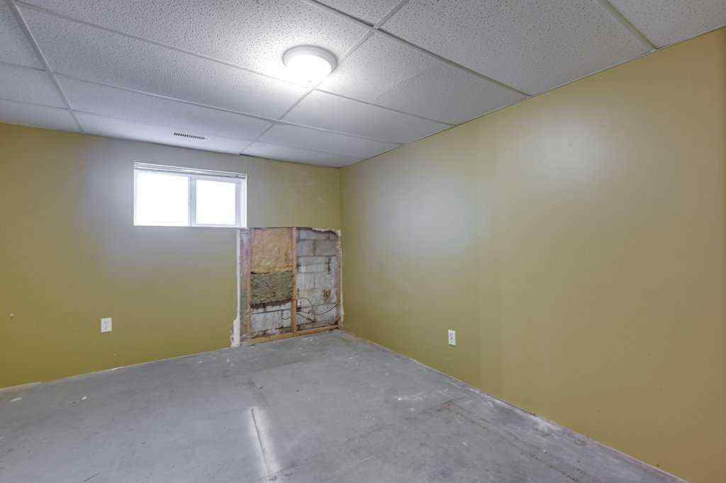 MLS&reg; # A2271713 - 4915 44 Street  in Central Innisfail Innisfail, Residential Open Houses