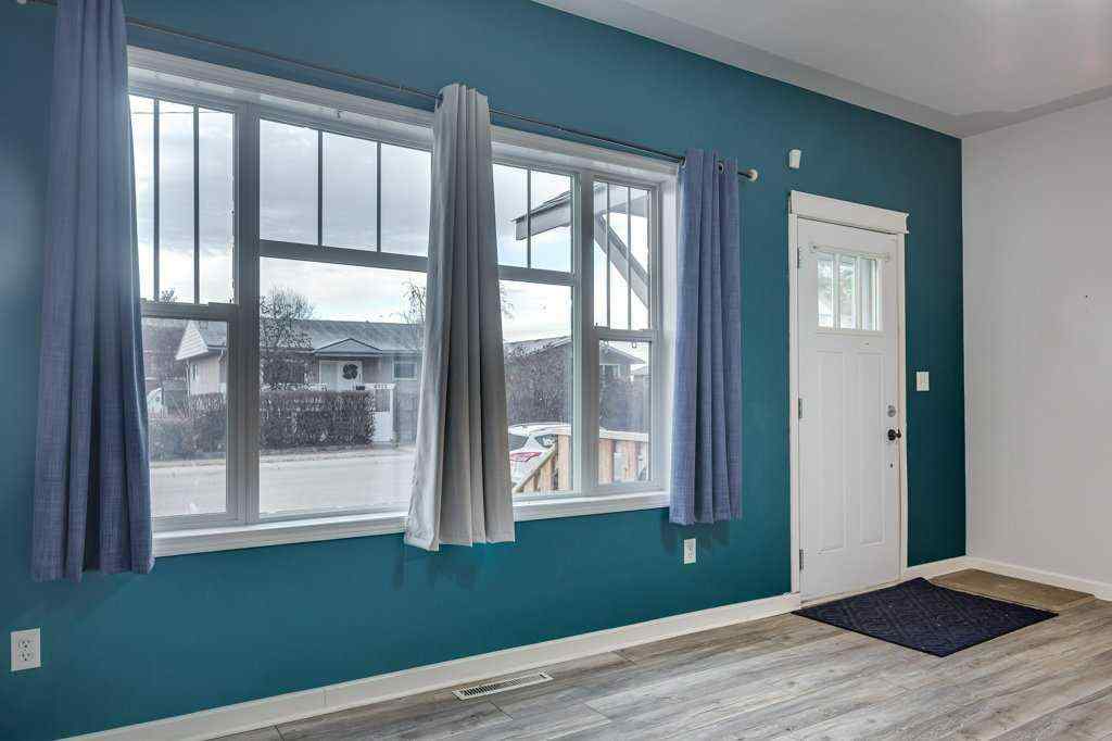 MLS&reg; # A2271713 - 4915 44 Street  in Central Innisfail Innisfail, Residential Open Houses