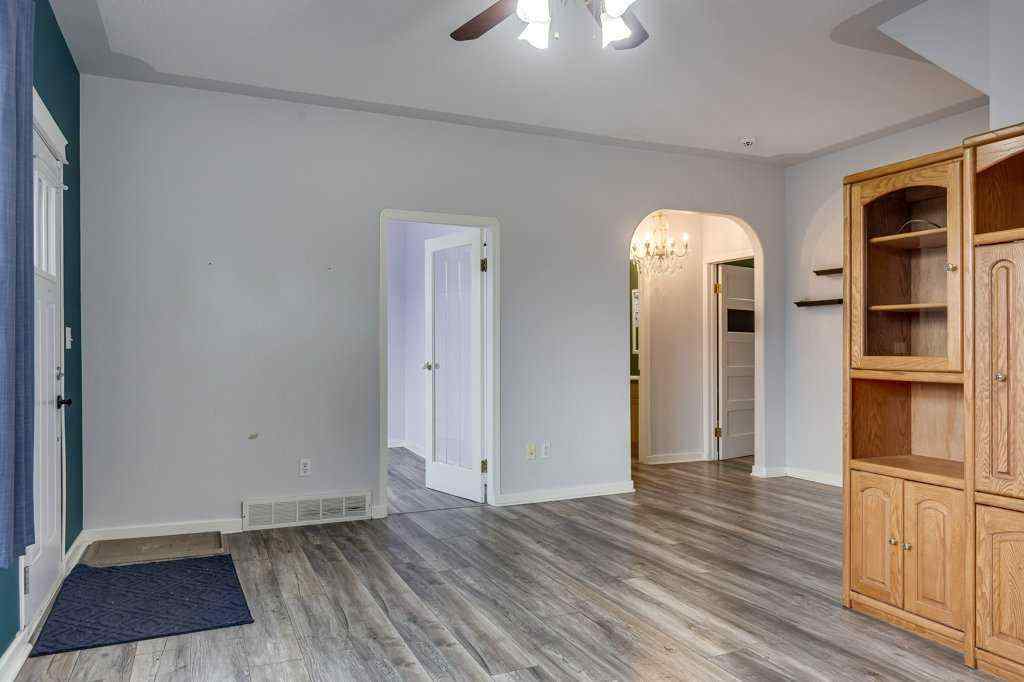 MLS&reg; # A2271713 - 4915 44 Street  in Central Innisfail Innisfail, Residential Open Houses