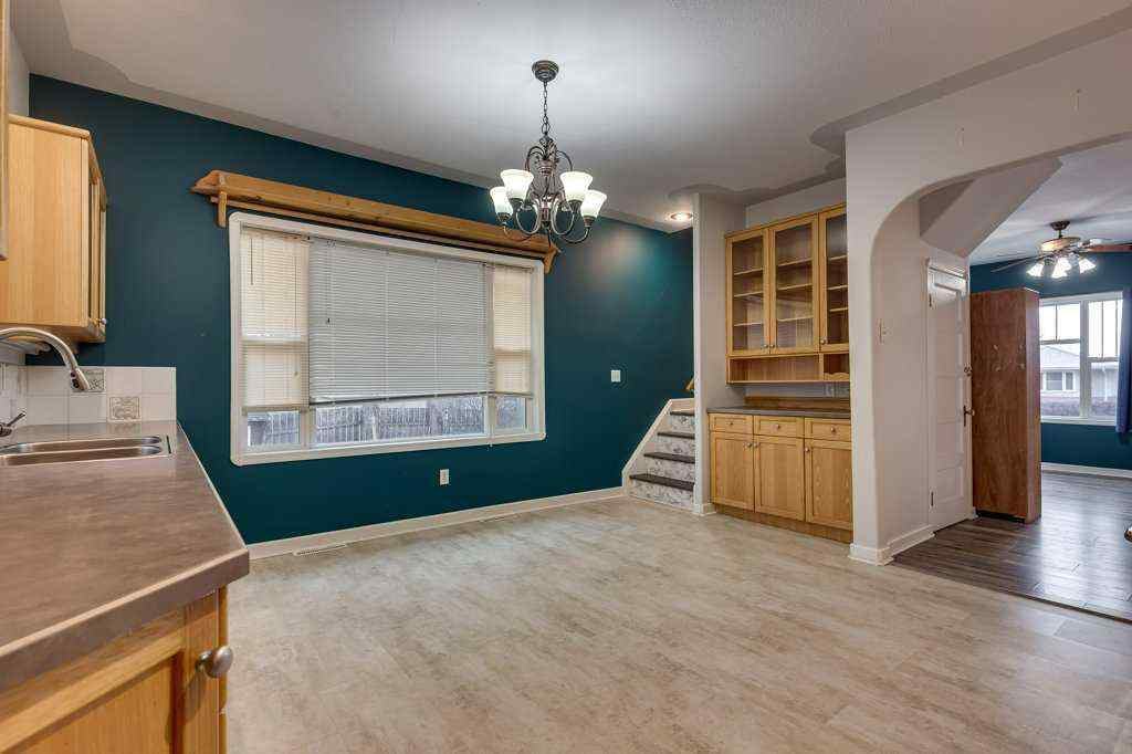 MLS&reg; # A2271713 - 4915 44 Street  in Central Innisfail Innisfail, Residential Open Houses