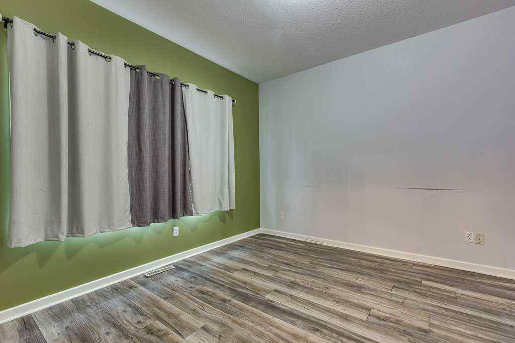 MLS&reg; # A2271713 - 4915 44 Street  in Central Innisfail Innisfail, Residential Open Houses