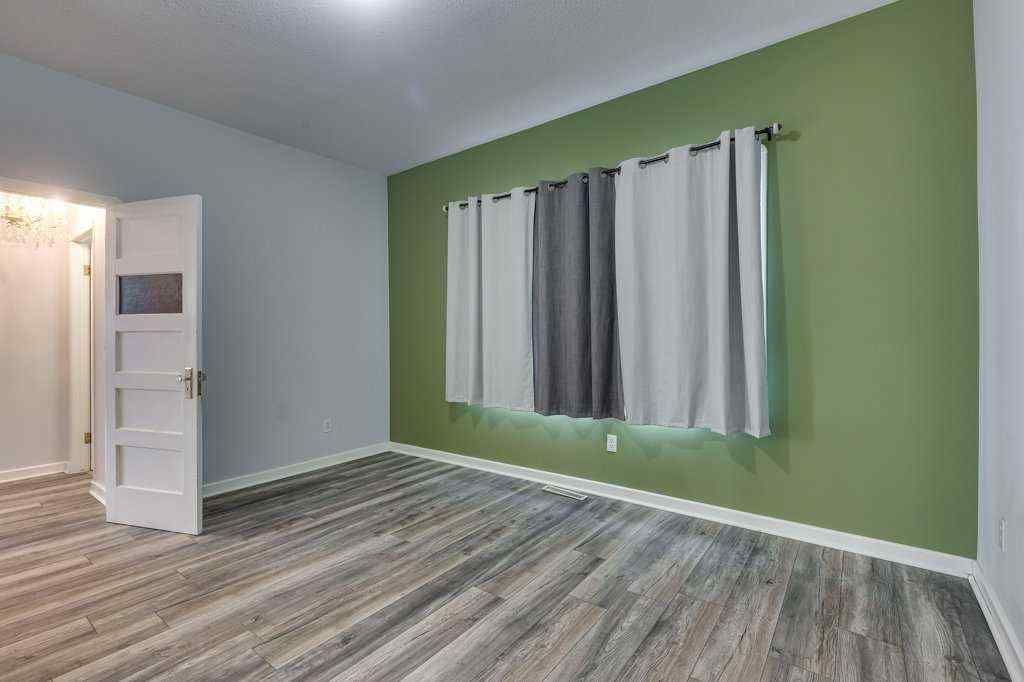 MLS&reg; # A2271713 - 4915 44 Street  in Central Innisfail Innisfail, Residential Open Houses