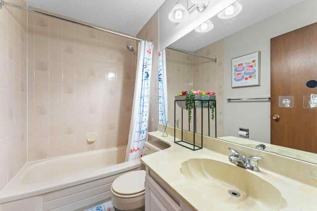 MLS&reg; # A2271714 - 47 Woodmont Way SW in Woodbine Calgary, Residential Open Houses