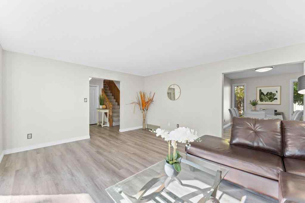 MLS&reg; # A2271714 - 47 Woodmont Way SW in Woodbine Calgary, Residential Open Houses