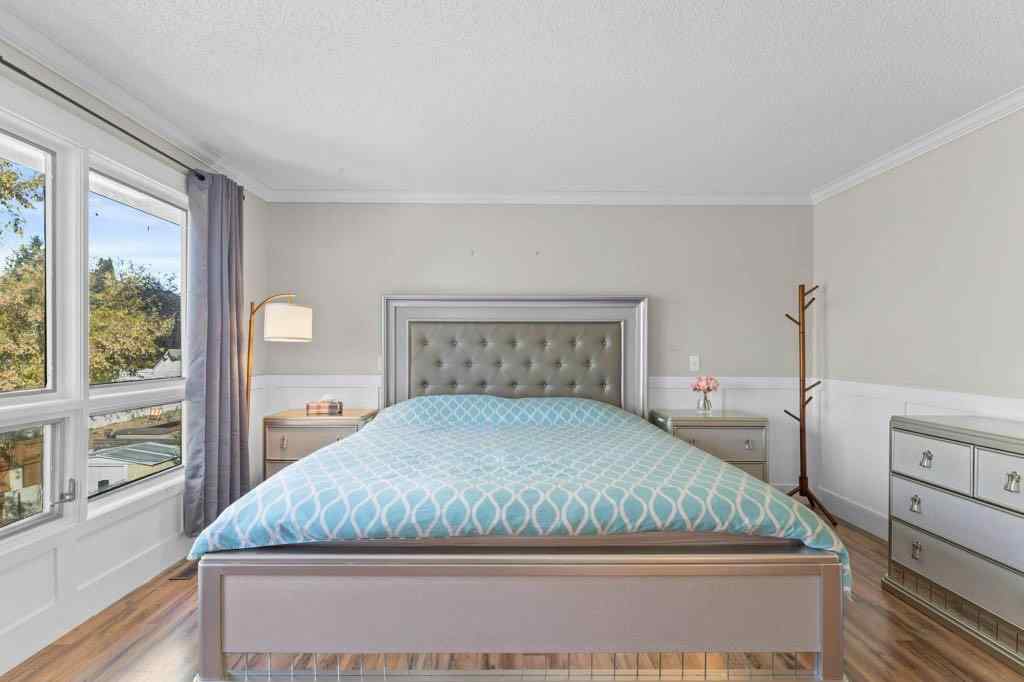 MLS&reg; # A2271714 - 47 Woodmont Way SW in Woodbine Calgary, Residential Open Houses