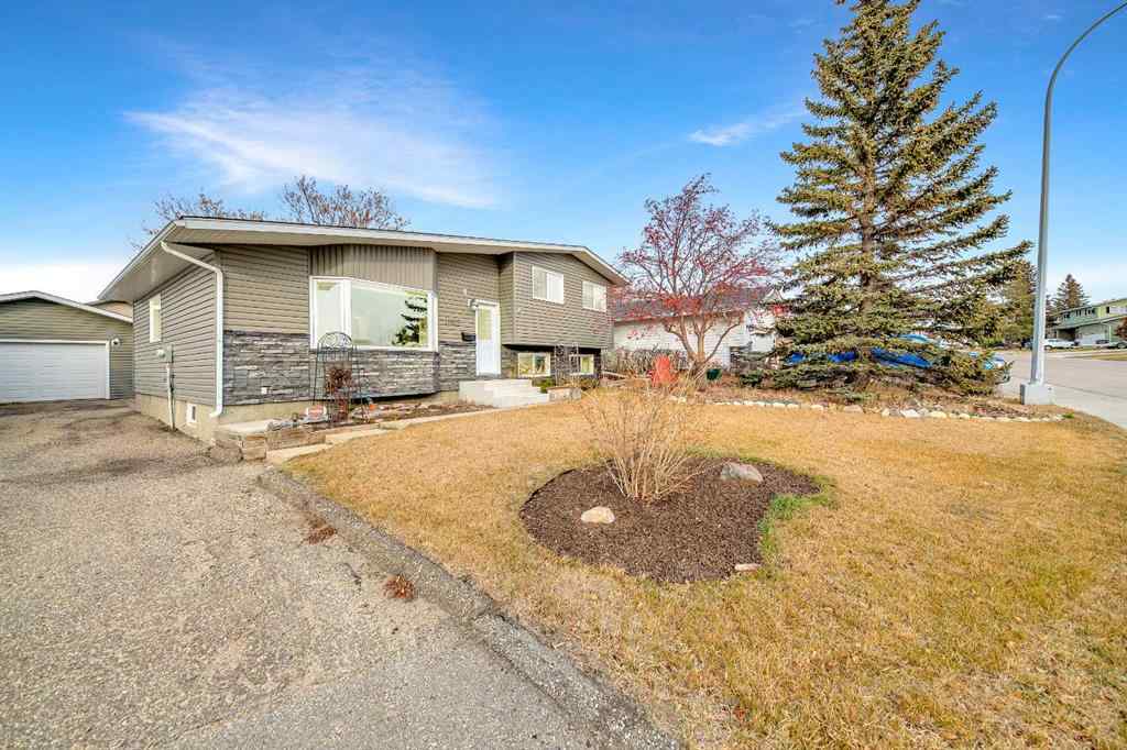 MLS&reg; # A2271725 - 11822 96 Street  in Crystal Ridge Grande Prairie, Residential Open Houses