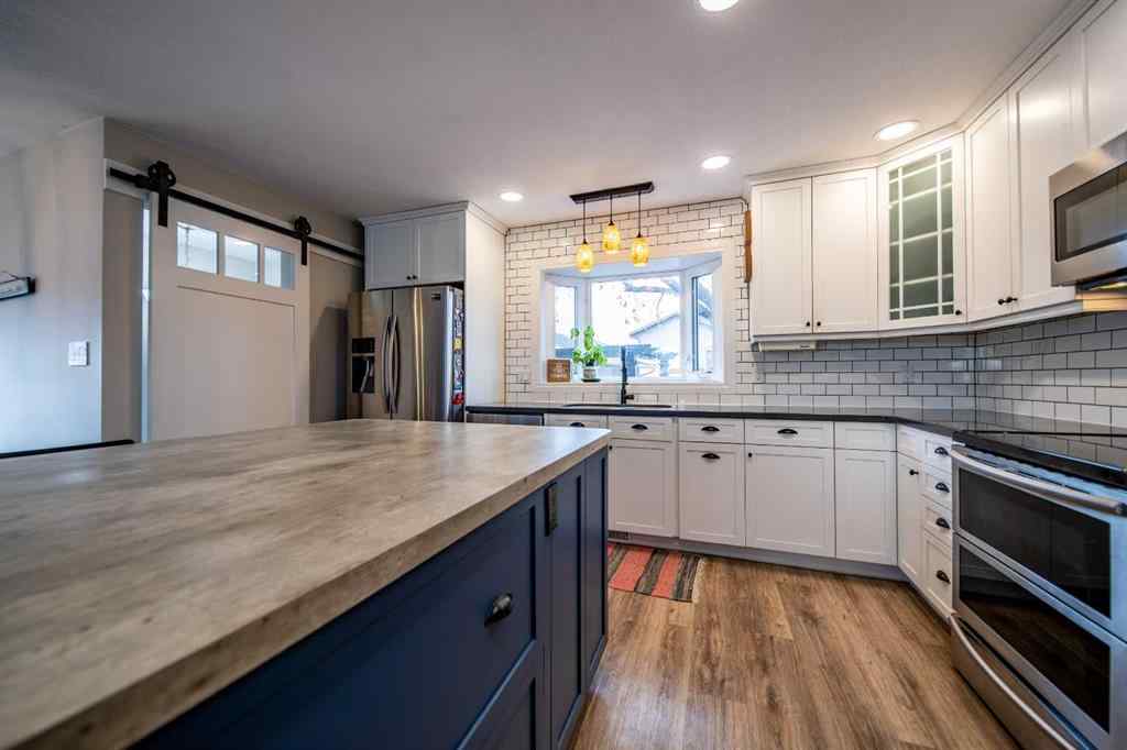 MLS&reg; # A2271725 - 11822 96 Street  in Crystal Ridge Grande Prairie, Residential Open Houses