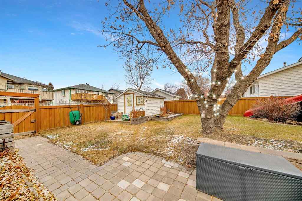 MLS&reg; # A2271725 - 11822 96 Street  in Crystal Ridge Grande Prairie, Residential Open Houses