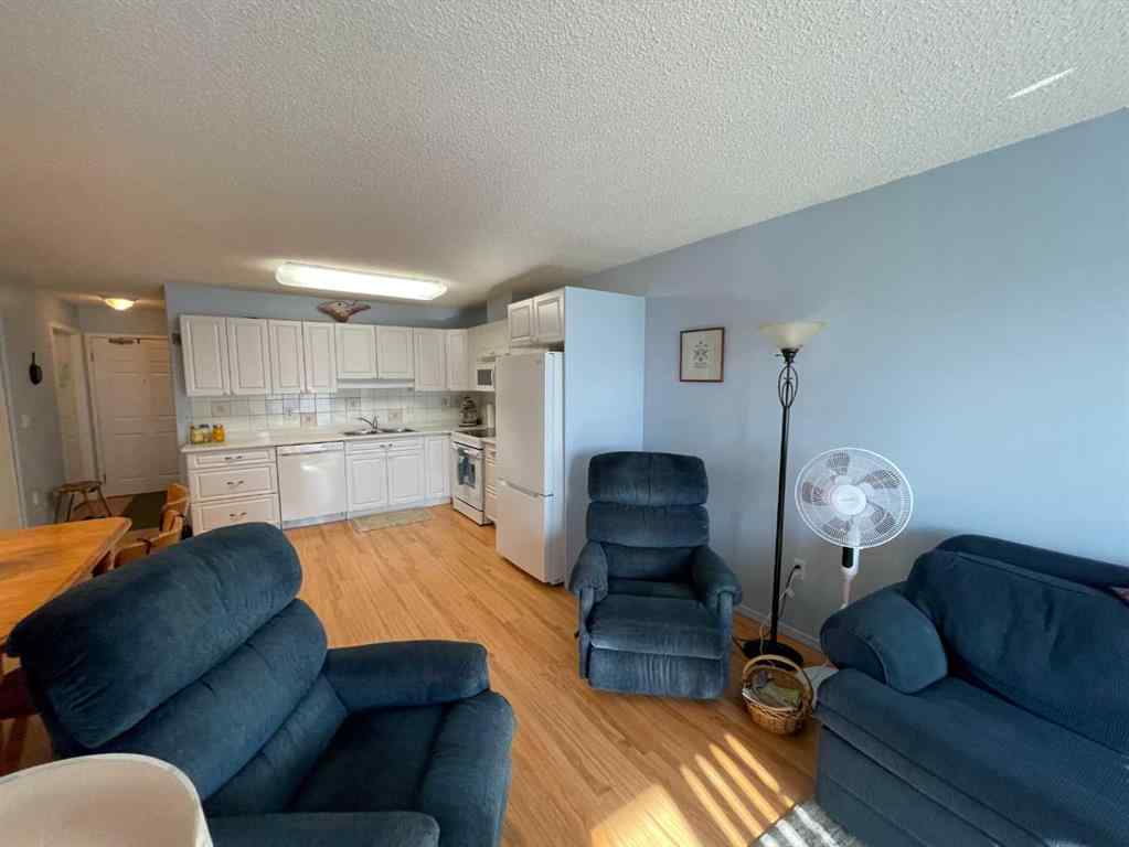 MLS&reg; # A2271728 - Unit #405 1881 17 Street  in NONE Didsbury, Residential Open Houses