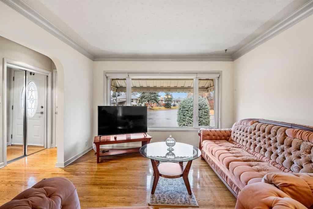 MLS&reg; # A2271735 - 1228 Richland Road NE in Renfrew Calgary, Residential Open Houses