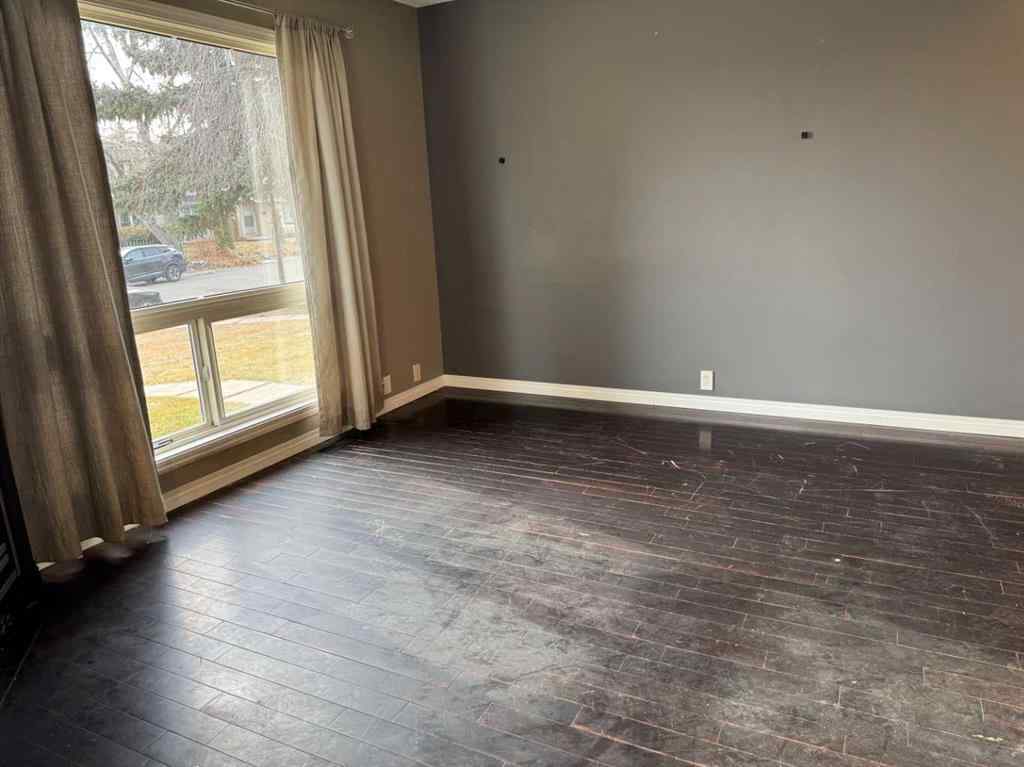 MLS&reg; # A2271739 - Unit #8 220 Erin Mount Crescent SE in Erin Woods Calgary, Residential Open Houses