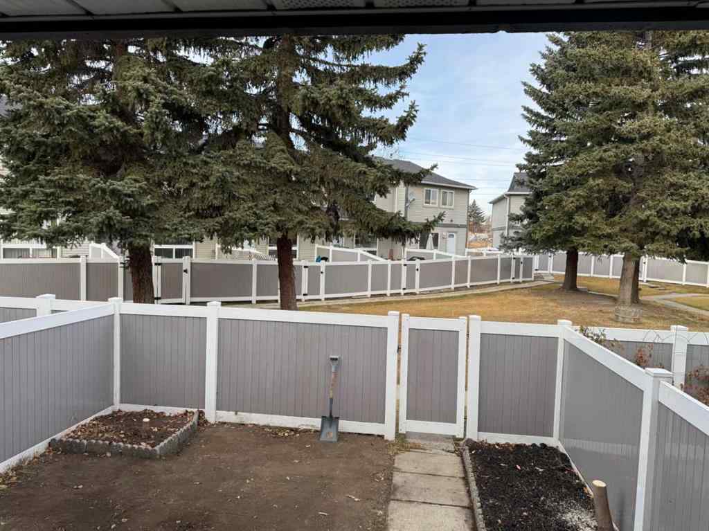 MLS&reg; # A2271739 - Unit #8 220 Erin Mount Crescent SE in Erin Woods Calgary, Residential Open Houses