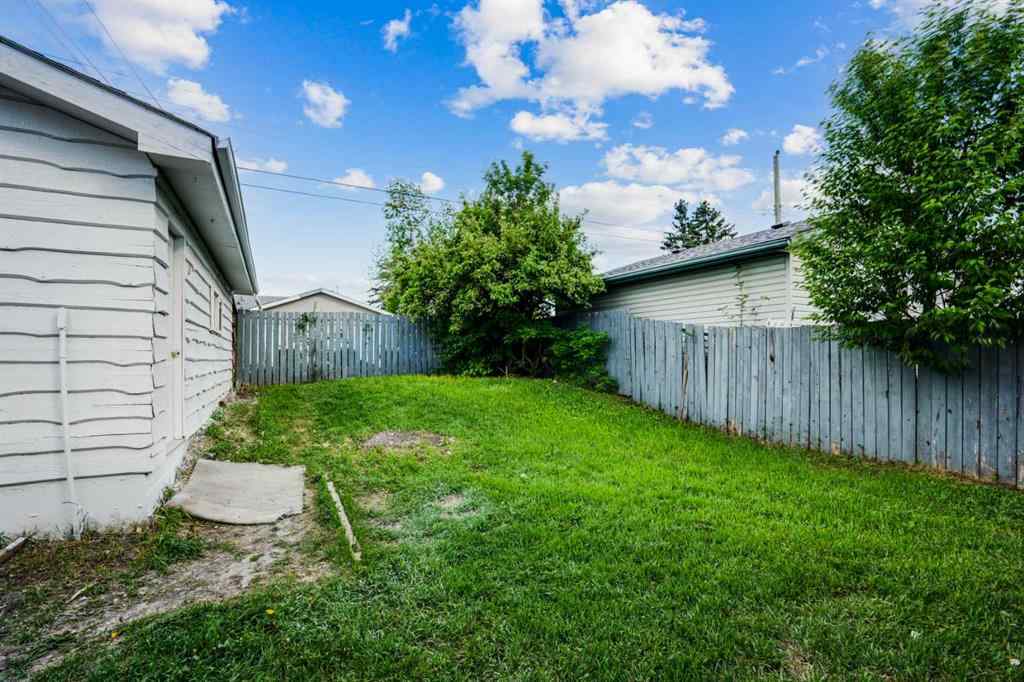 MLS® # A2271744 - 264 Penbrooke Close SE in Penbrooke Meadows Calgary, Residential Open Houses