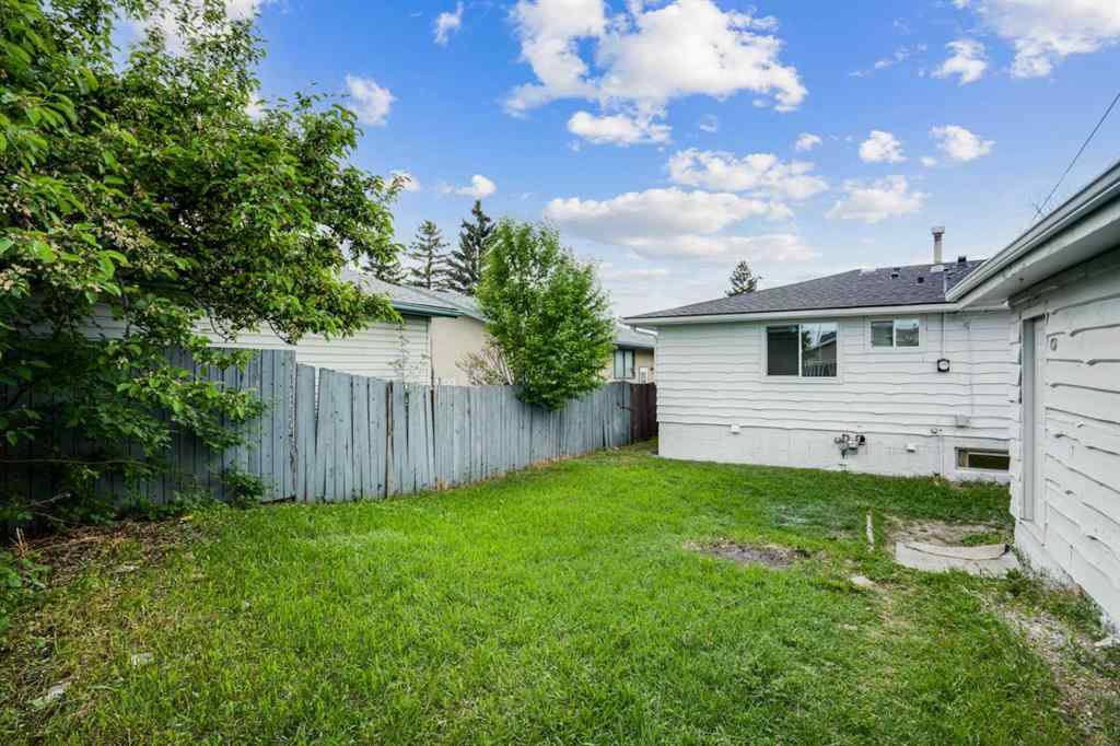 MLS® # A2271744 - 264 Penbrooke Close SE in Penbrooke Meadows Calgary, Residential Open Houses