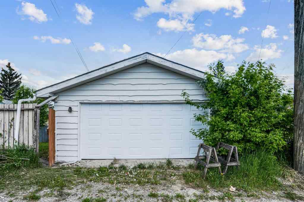 MLS® # A2271744 - 264 Penbrooke Close SE in Penbrooke Meadows Calgary, Residential Open Houses