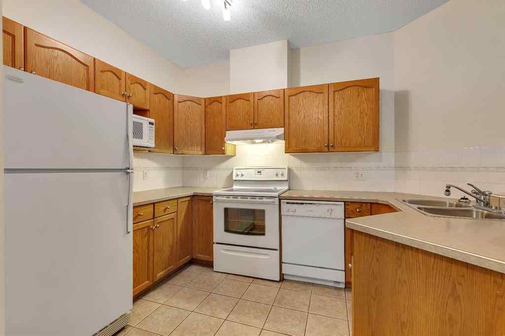 MLS® # A2271752 - Unit #107 108 Edgeridge Terrace NW in Edgemont Calgary, Residential Open Houses