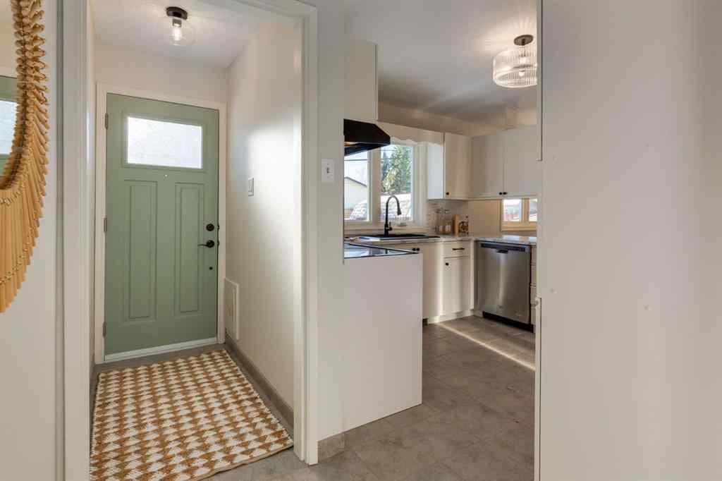 MLS® # A2271755 - 743 Sabrina Road SW in Southwood Calgary, Residential Open Houses