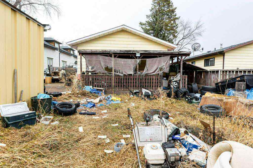 MLS&reg; # A2271760 - 4804 Broadway Avenue  in NONE Blackfalds, Residential Open Houses